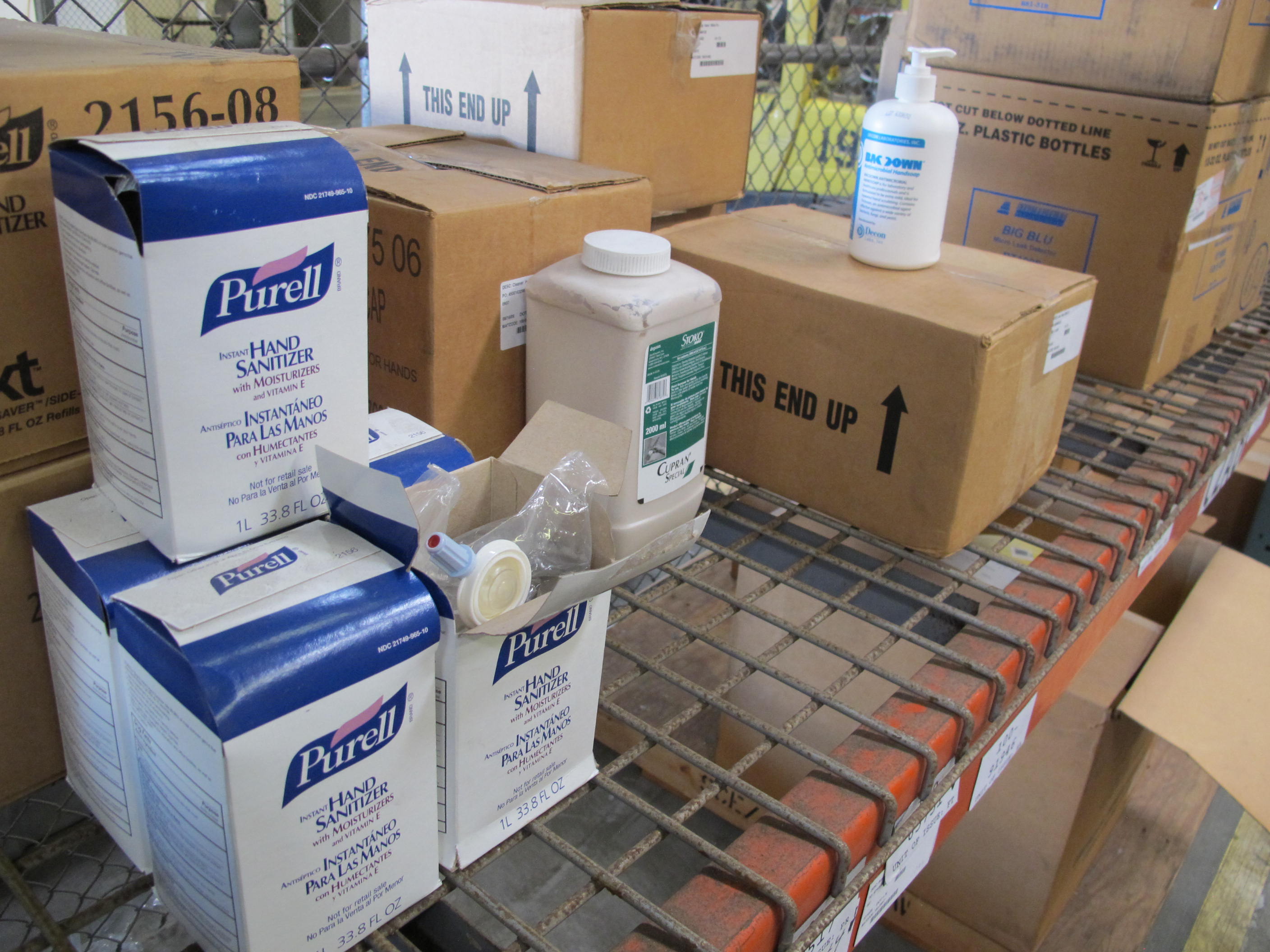 LOT TO INCLUDE: (20) PURELL HAND SANITIZER, (32) HAND SOAP, HAND GREASE CLEANER, (20) BIG BLU LEAK DETECTOR, TRASH CAN LIDS, DUST PANS, EMPTY SPRAY BOTTLES. LOADING & HANDLING FEE $15-4200